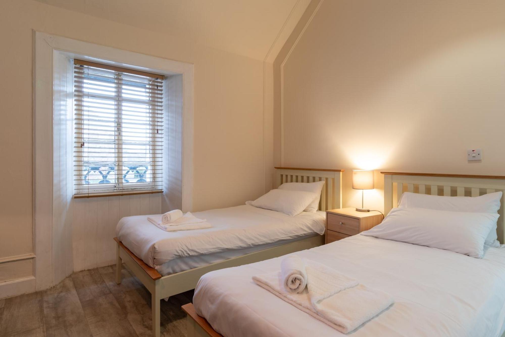 Callander Hostel Bagian luar foto